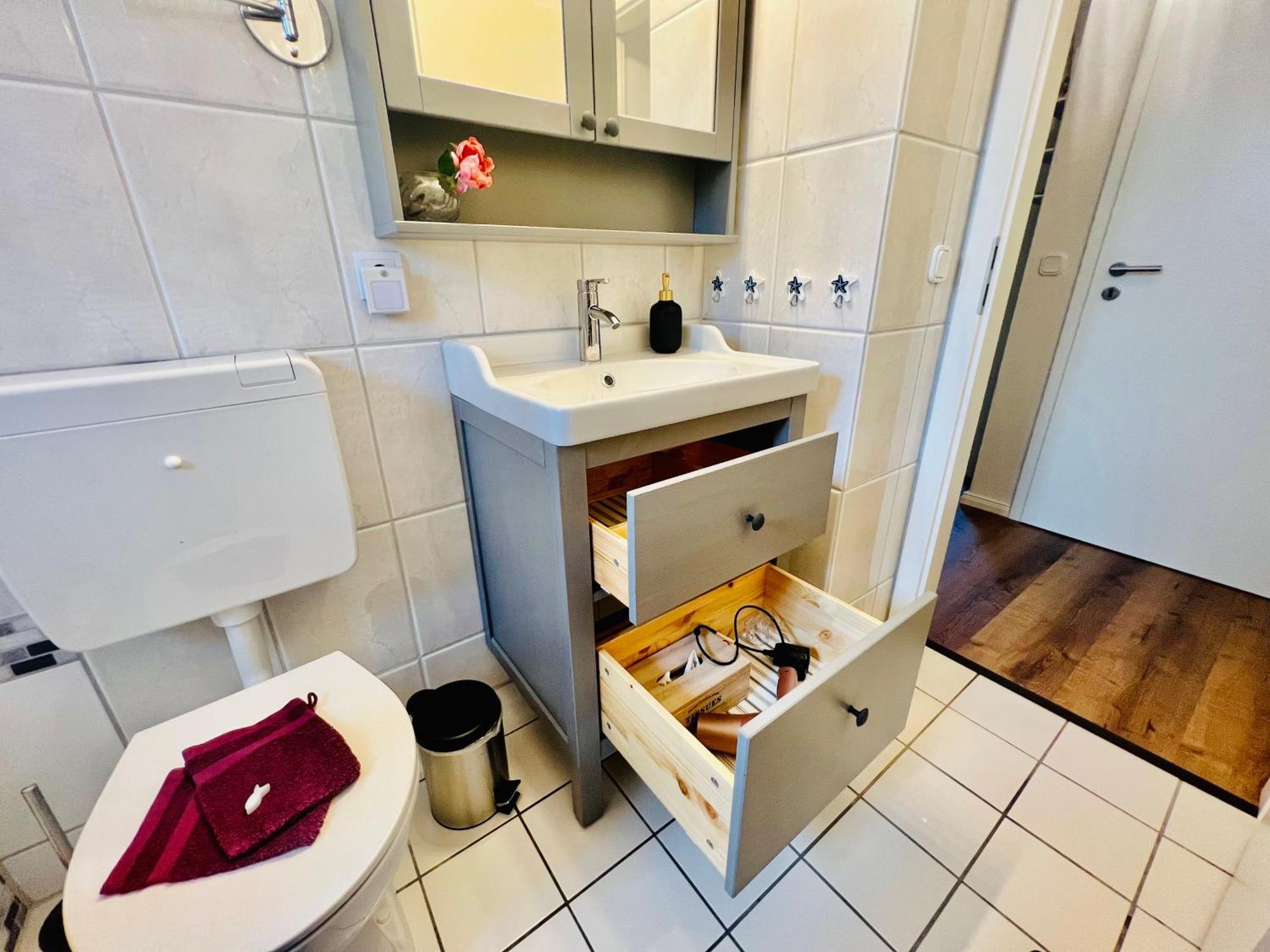 Seelund - Meeresrauschen Lauschen - Ruhiges Sonniges Apartment Mit Garten Und Terrasse Nahe Strand Und Ostsee Schönhagen Zewnętrze zdjęcie