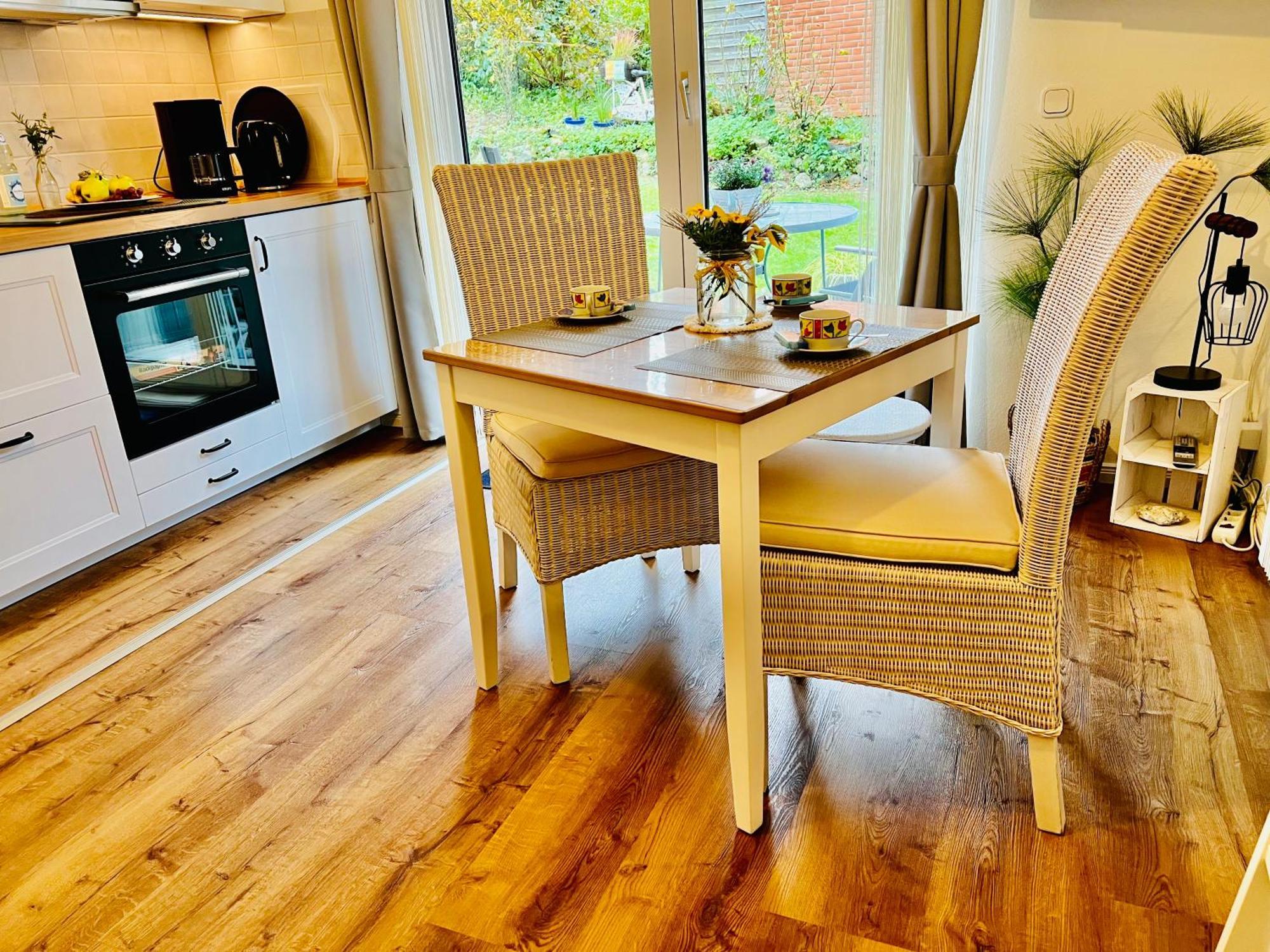 Seelund - Meeresrauschen Lauschen - Ruhiges Sonniges Apartment Mit Garten Und Terrasse Nahe Strand Und Ostsee Schönhagen Zewnętrze zdjęcie